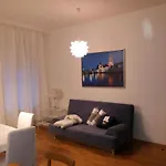 Helle Altbauwohnung