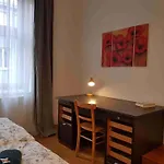 Helle Altbauwohnung