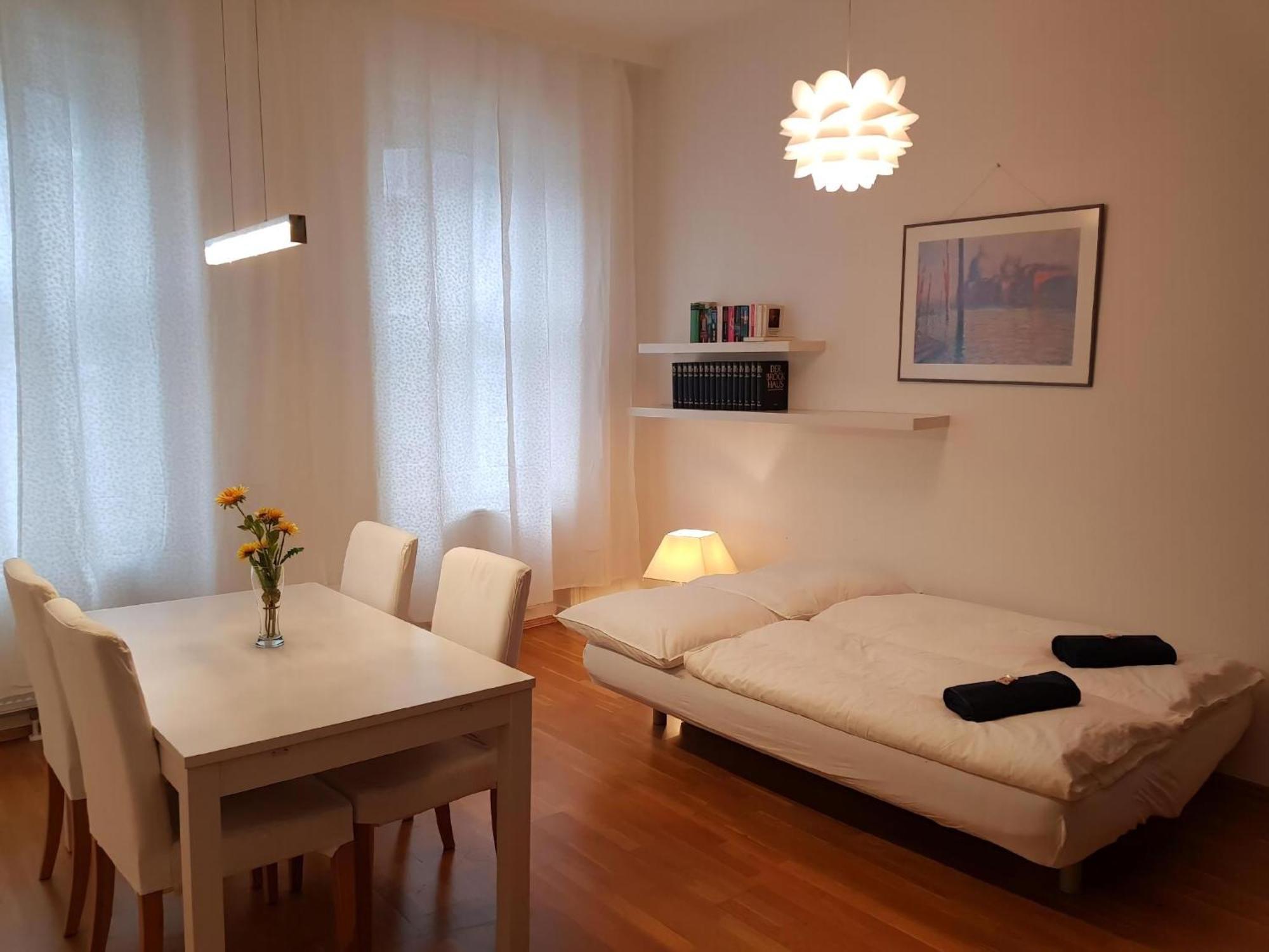 Helle Altbauwohnung Apartment